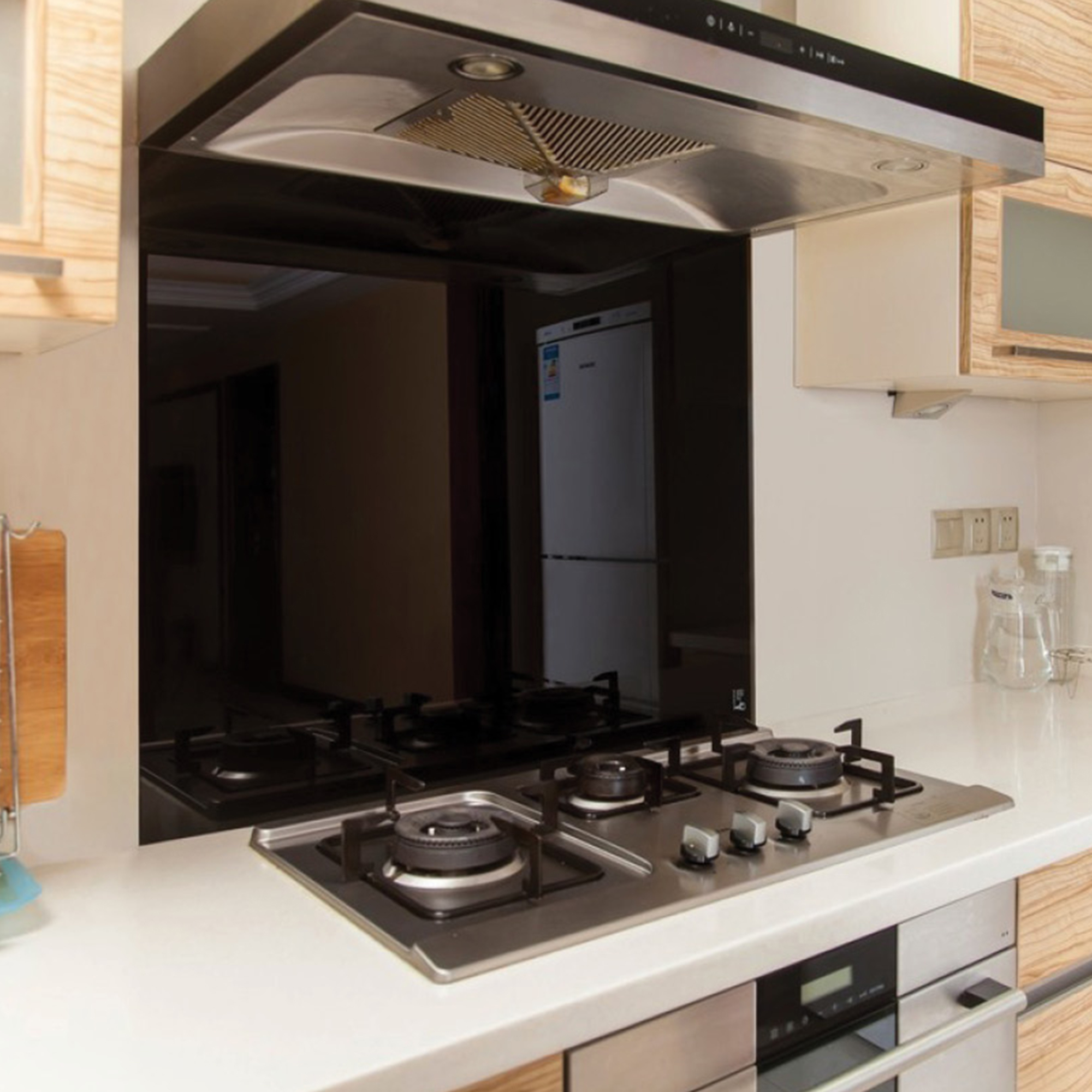 Toughened 90cm x 70cm Black Glass Kitchen Splashback Toughened 90cm x 70cm Black Glass Kitchen Splashback